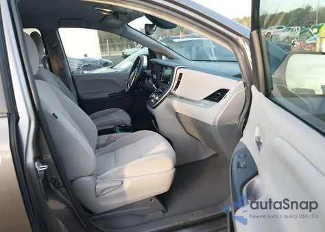 2020 Toyota Sienna Le from USA, damaged, VIN 5TDKZ3DC8LS023676